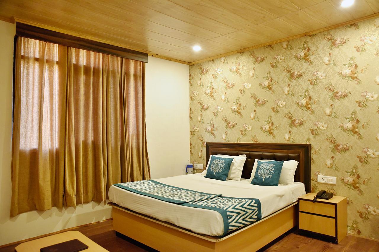 Oyo 8917 Hotel Crystal Palace Шимла Екстериор снимка