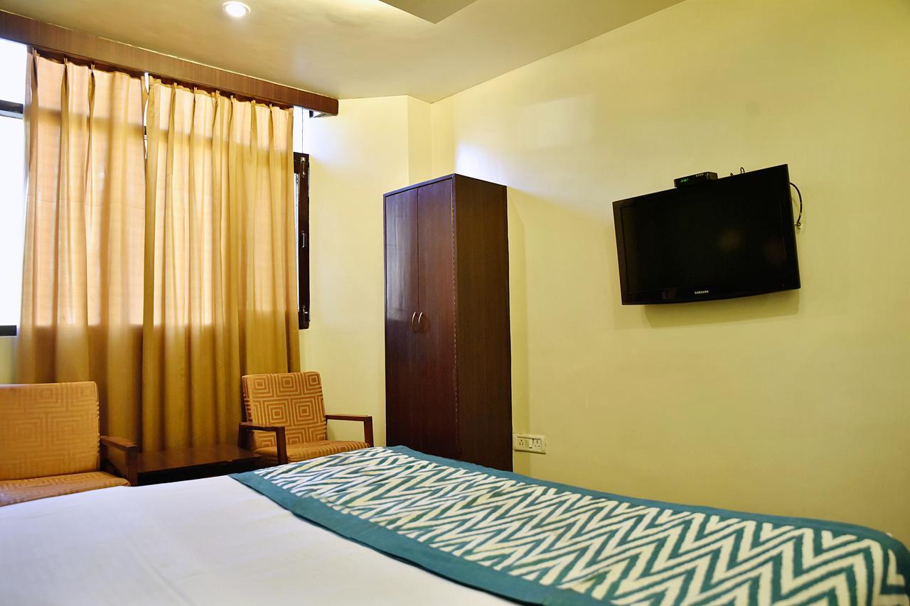Oyo 8917 Hotel Crystal Palace Шимла Екстериор снимка